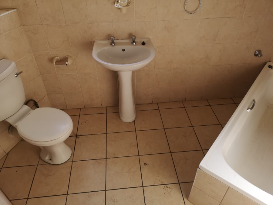 3 Bedroom Property for Sale in Edleen Gauteng