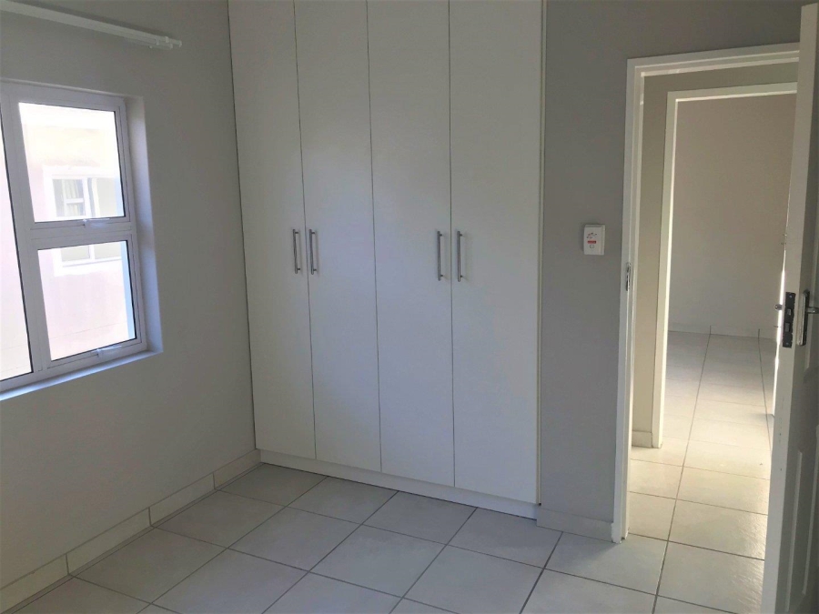 To Let 2 Bedroom Property for Rent in Peacehaven Industrial Gauteng