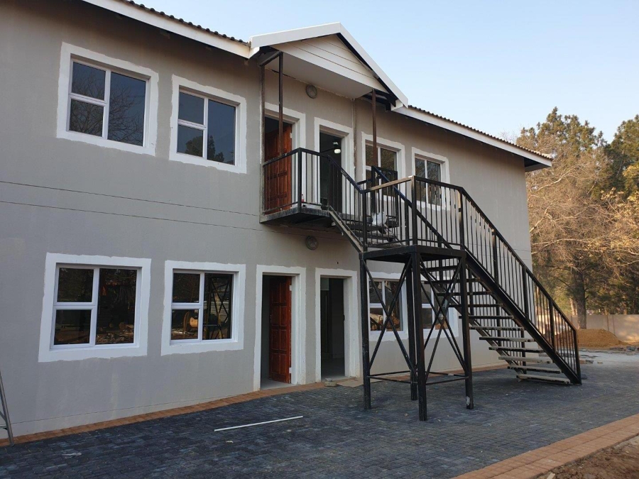 To Let 2 Bedroom Property for Rent in Peacehaven Industrial Gauteng