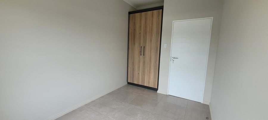 To Let 2 Bedroom Property for Rent in Glen Austin Gauteng