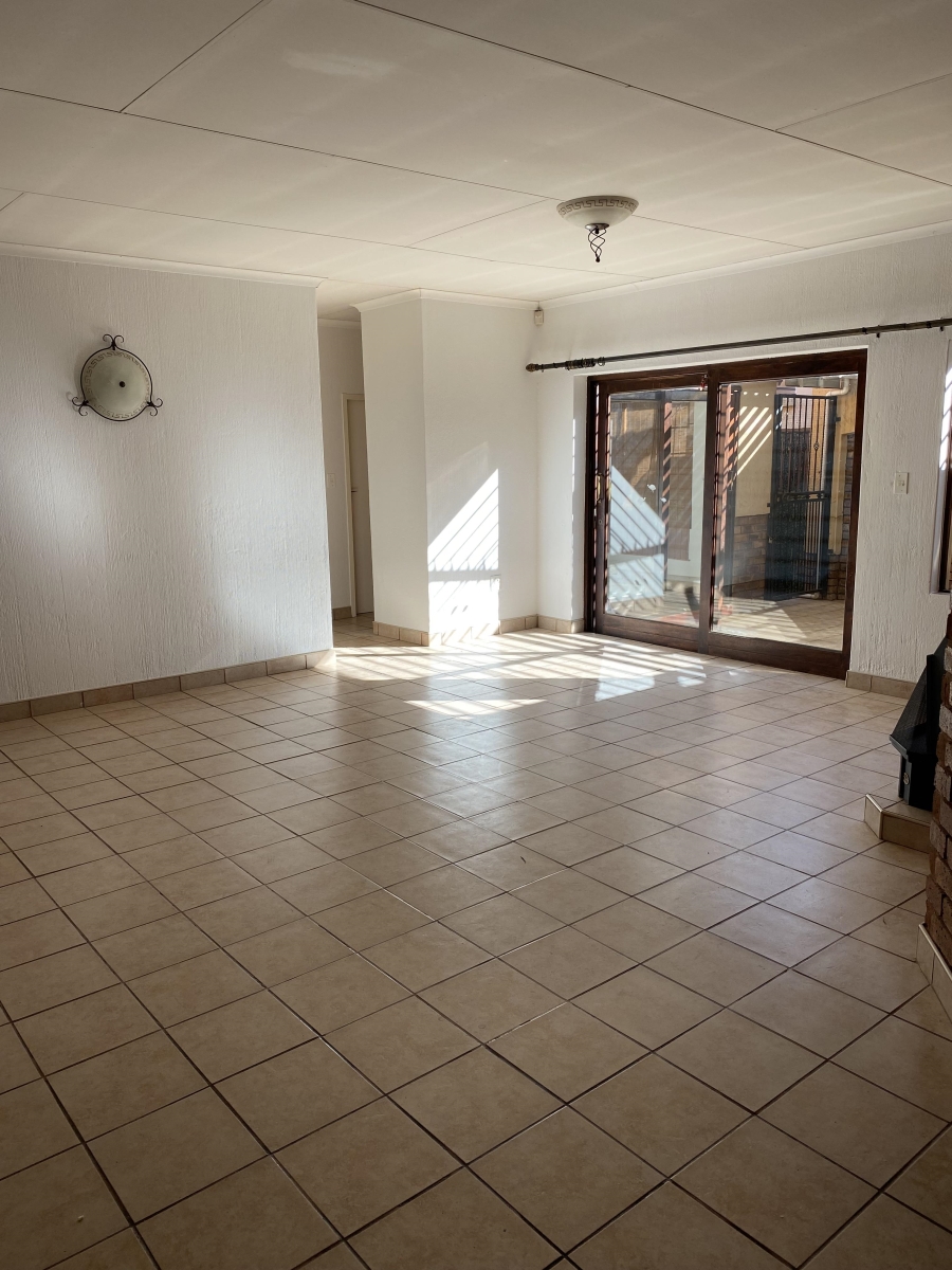 3 Bedroom Property for Sale in Murrayfield Gauteng