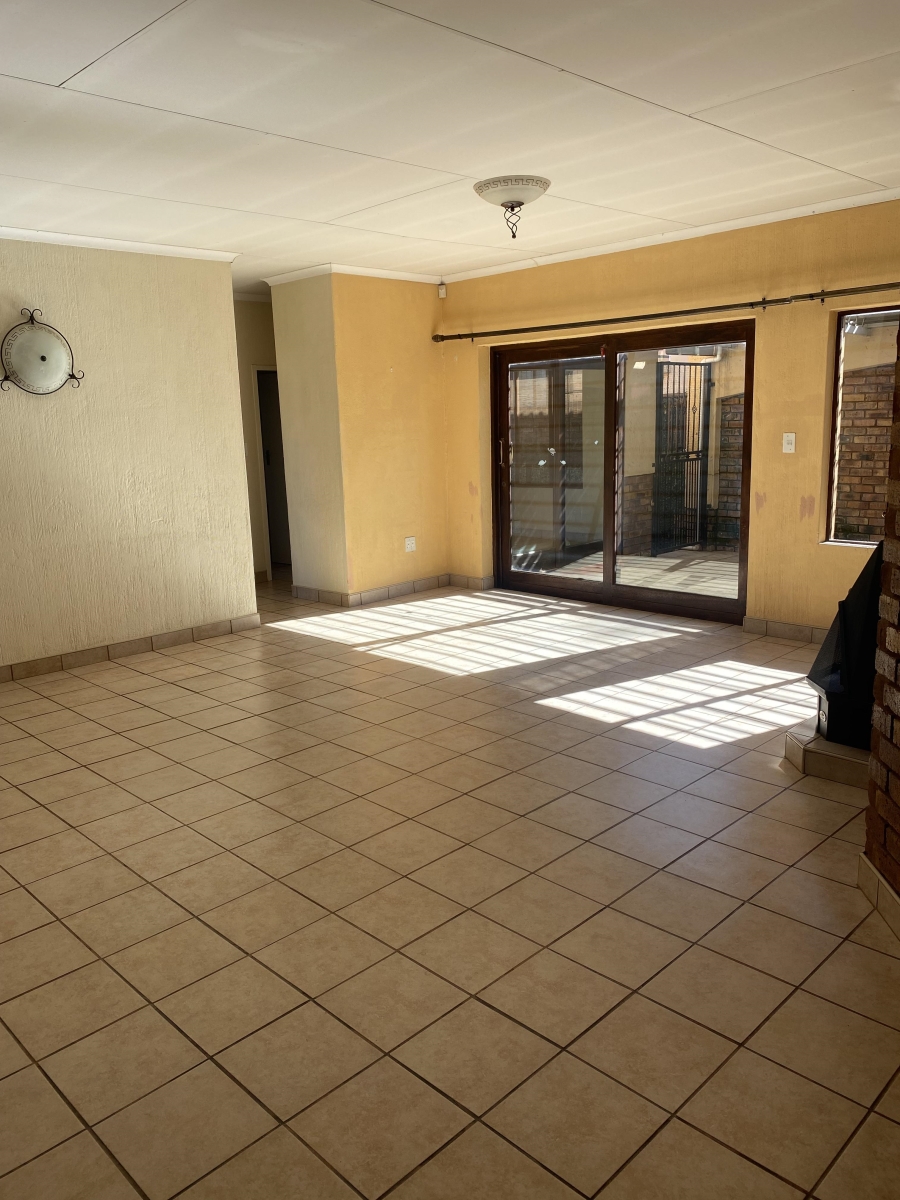 3 Bedroom Property for Sale in Murrayfield Gauteng