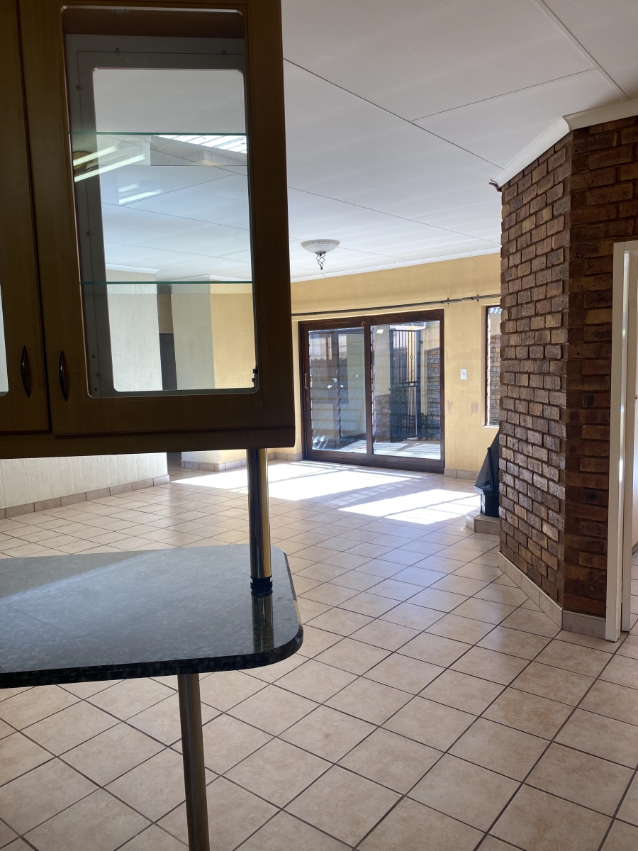 3 Bedroom Property for Sale in Murrayfield Gauteng