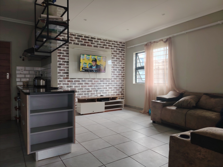 3 Bedroom Property for Sale in Lotus Gardens Gauteng