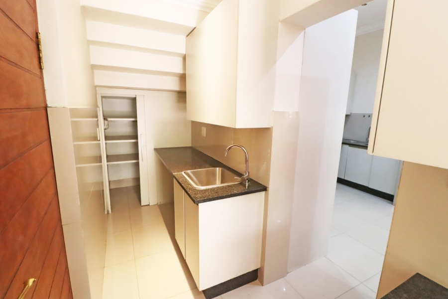To Let 5 Bedroom Property for Rent in Bryanston Gauteng