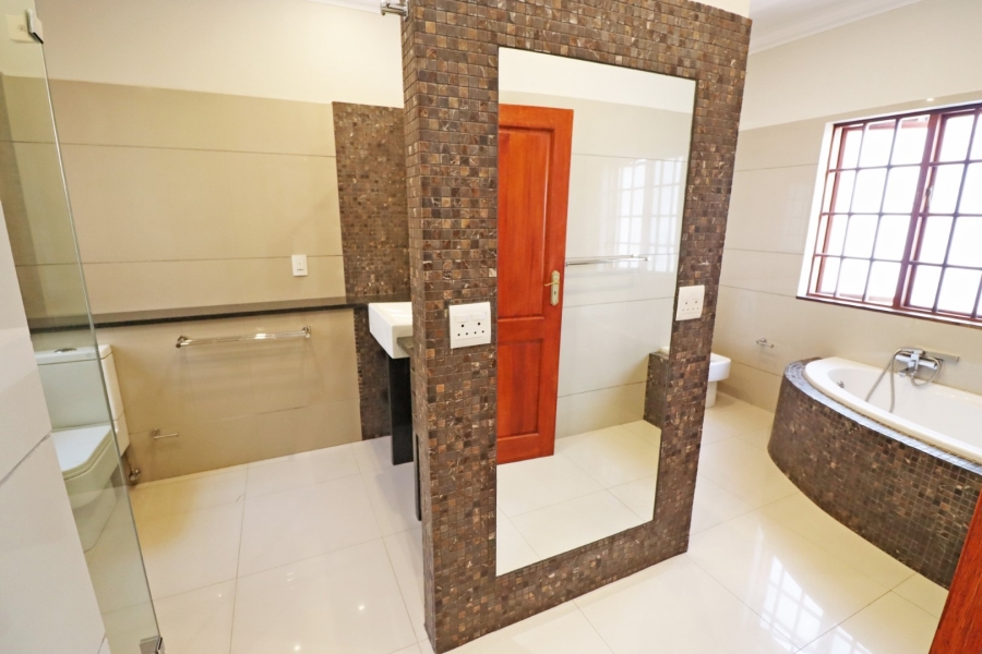 To Let 5 Bedroom Property for Rent in Bryanston Gauteng