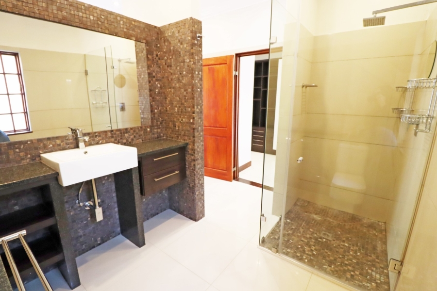 To Let 5 Bedroom Property for Rent in Bryanston Gauteng