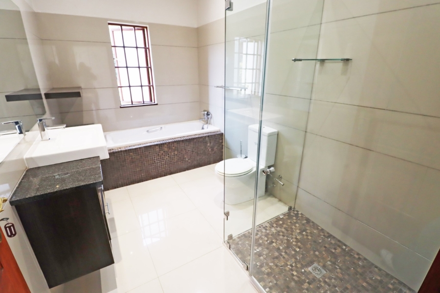 To Let 5 Bedroom Property for Rent in Bryanston Gauteng