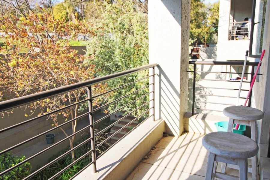 1 Bedroom Property for Sale in Bryanston Gauteng