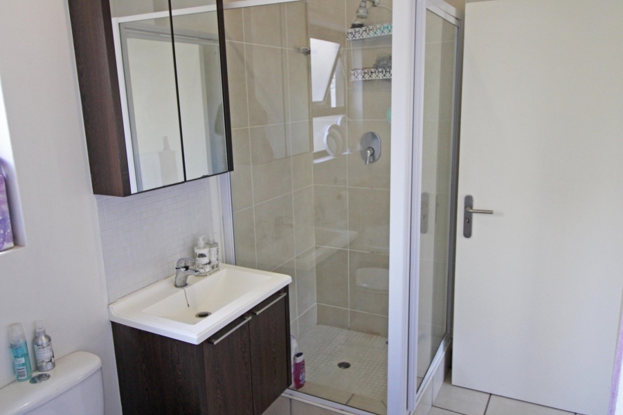 1 Bedroom Property for Sale in Bryanston Gauteng