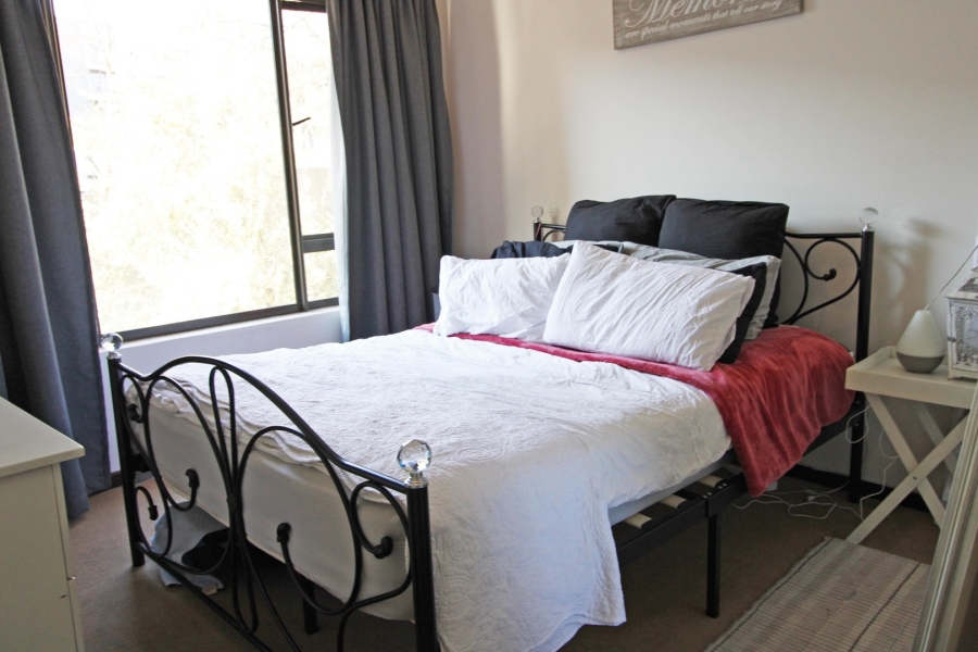 1 Bedroom Property for Sale in Bryanston Gauteng