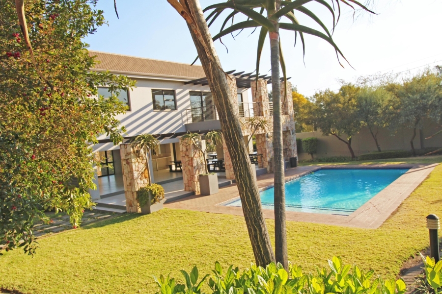 1 Bedroom Property for Sale in Bryanston Gauteng
