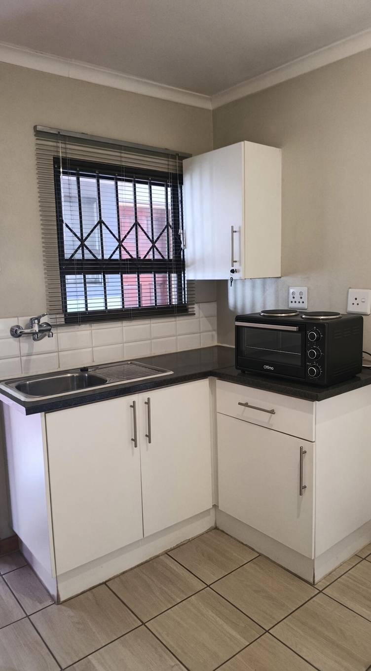 To Let 1 Bedroom Property for Rent in Riviera Gauteng