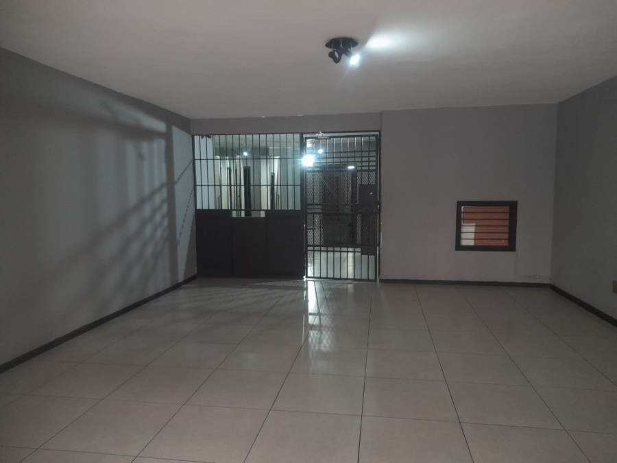 2 Bedroom Property for Sale in Hillbrow Gauteng