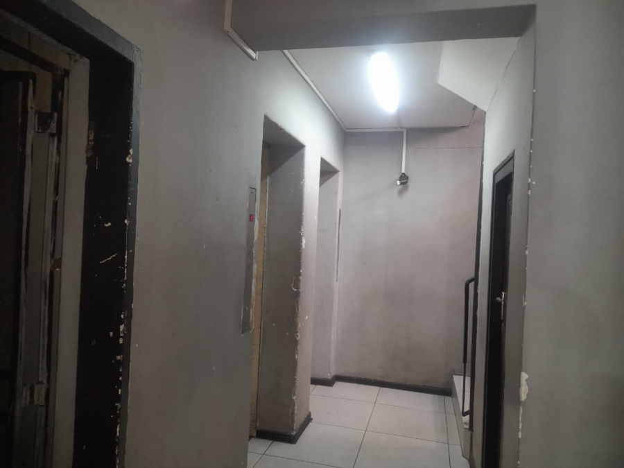 2 Bedroom Property for Sale in Hillbrow Gauteng