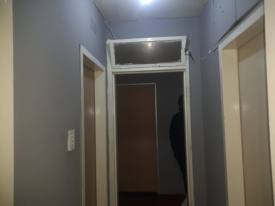 2 Bedroom Property for Sale in Hillbrow Gauteng
