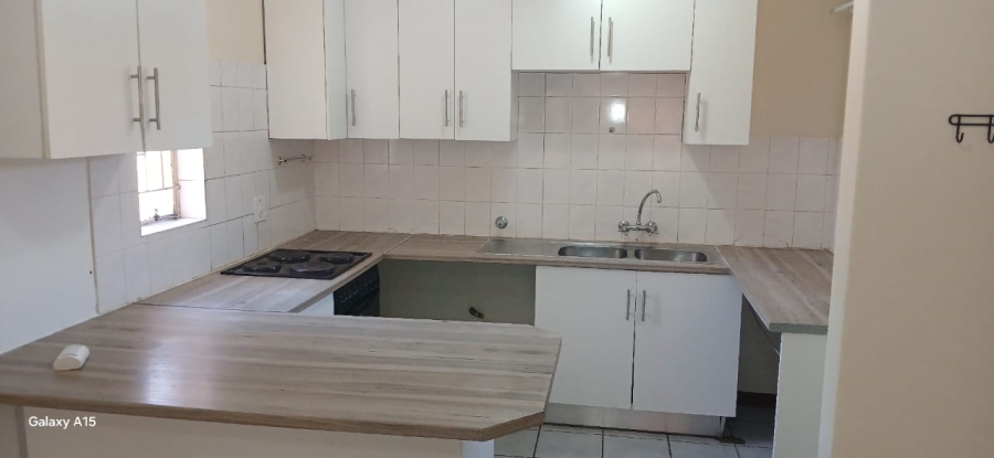 3 Bedroom Property for Sale in Newlands Gauteng