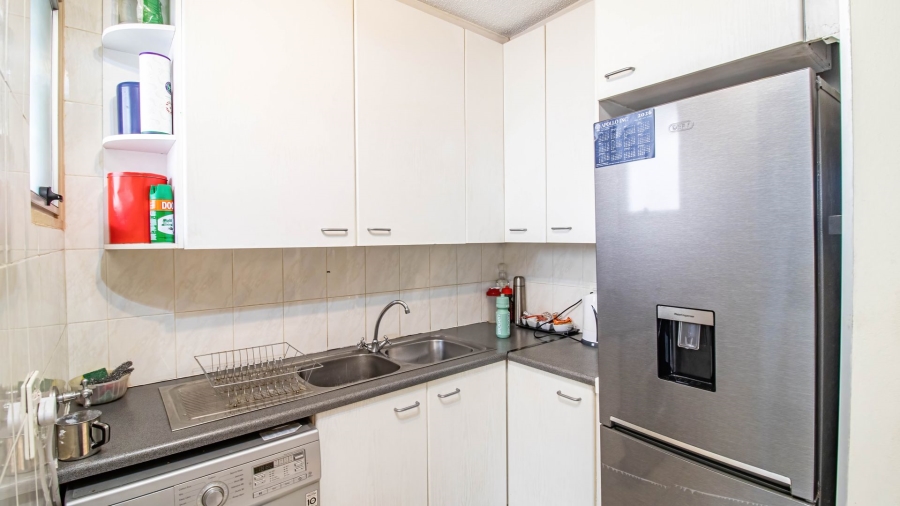 2 Bedroom Property for Sale in Glenanda Gauteng