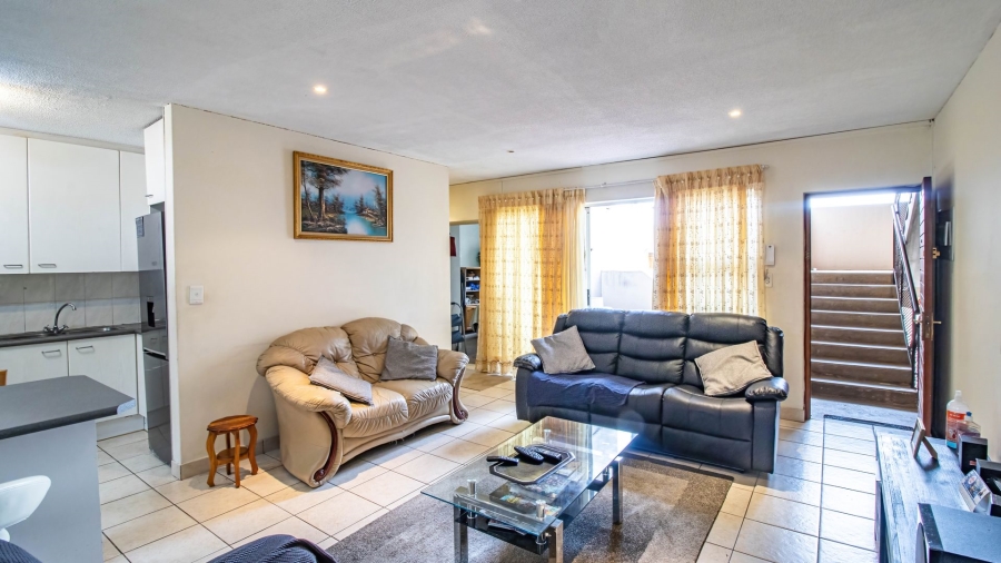 2 Bedroom Property for Sale in Glenanda Gauteng