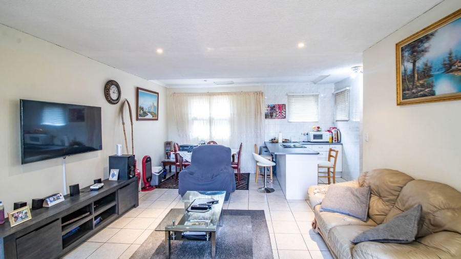 2 Bedroom Property for Sale in Glenanda Gauteng