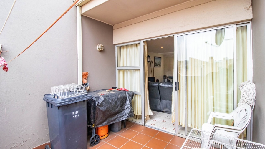2 Bedroom Property for Sale in Glenanda Gauteng