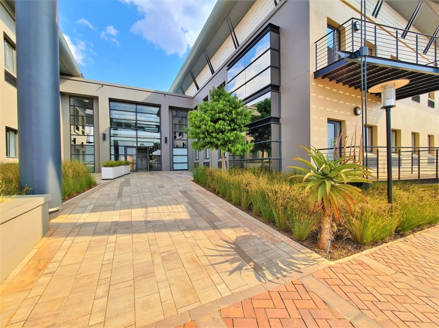 To Let commercial Property for Rent in Strubensvallei Gauteng
