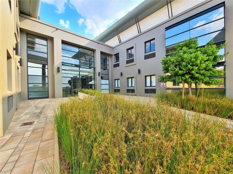 To Let Commercial Property for Rent in Strubensvallei Gauteng