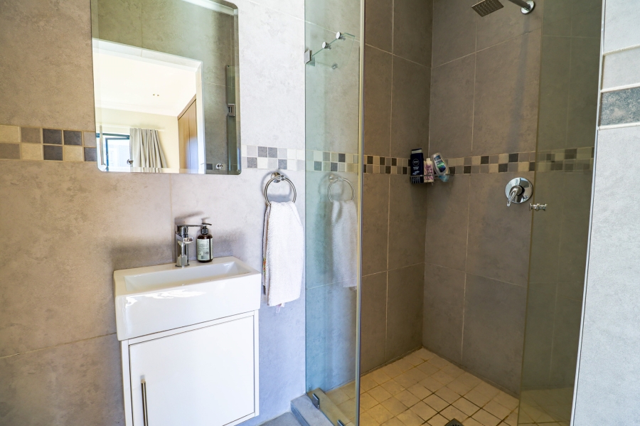 5 Bedroom Property for Sale in Midstream Hill Gauteng