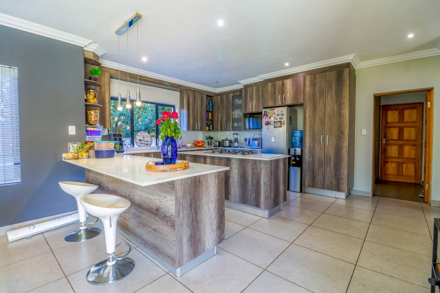 5 Bedroom Property for Sale in Midstream Hill Gauteng