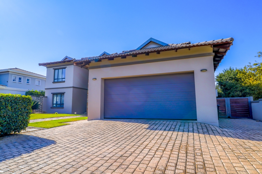 5 Bedroom Property for Sale in Midstream Hill Gauteng