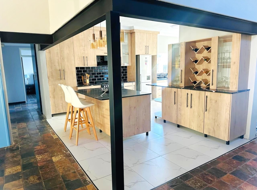 5 Bedroom Property for Sale in Doringkloof Gauteng