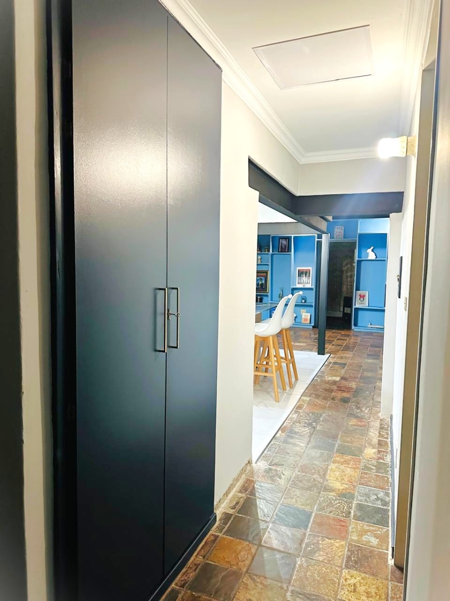 5 Bedroom Property for Sale in Doringkloof Gauteng