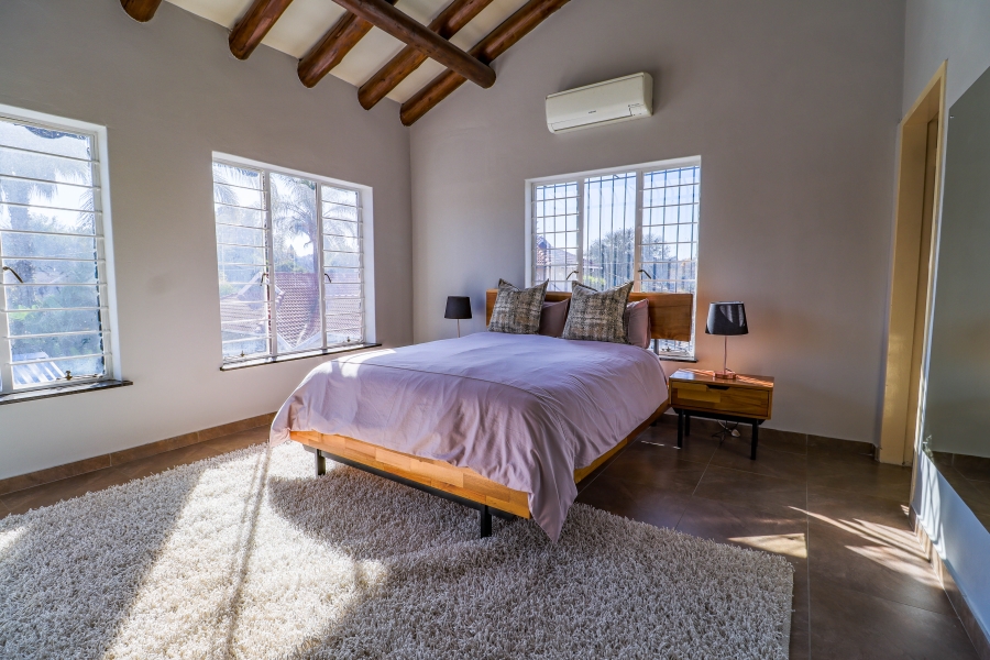 5 Bedroom Property for Sale in Doringkloof Gauteng