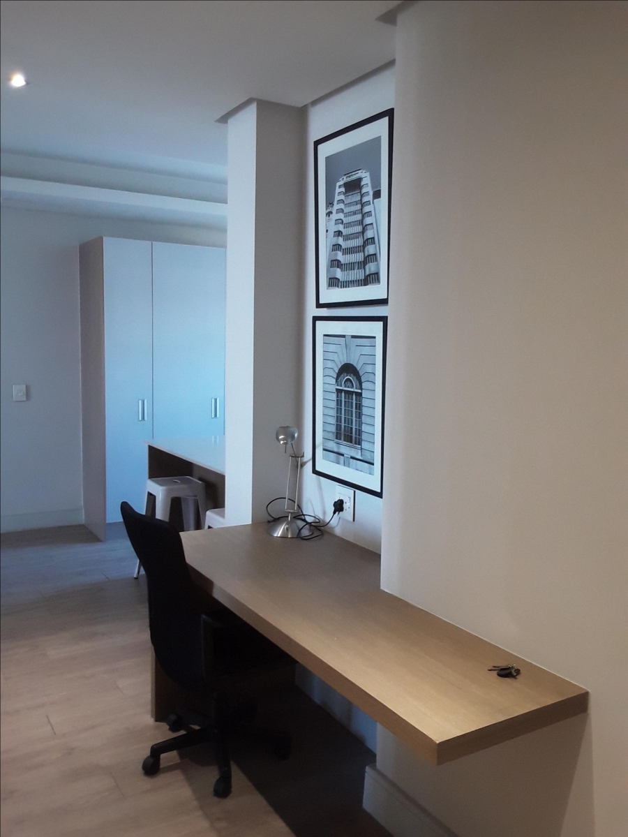 To Let 2 Bedroom Property for Rent in Sandown Gauteng