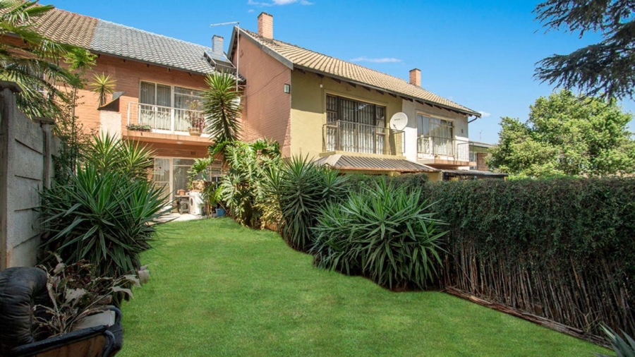 2 Bedroom Property for Sale in Windsor East Gauteng