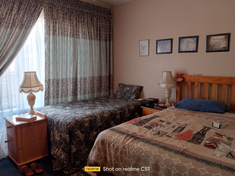 2 Bedroom Property for Sale in Sonneveld Gauteng