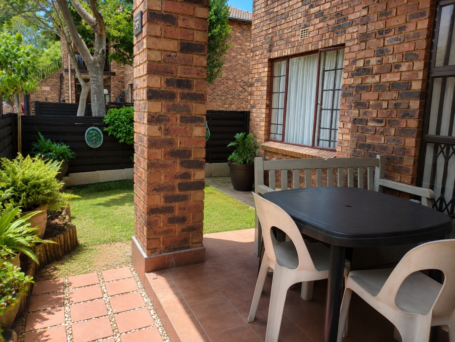 2 Bedroom Property for Sale in Sonneveld Gauteng