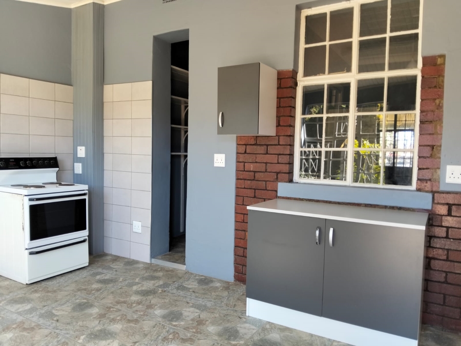 4 Bedroom Property for Sale in Vogelstruisbult Gauteng