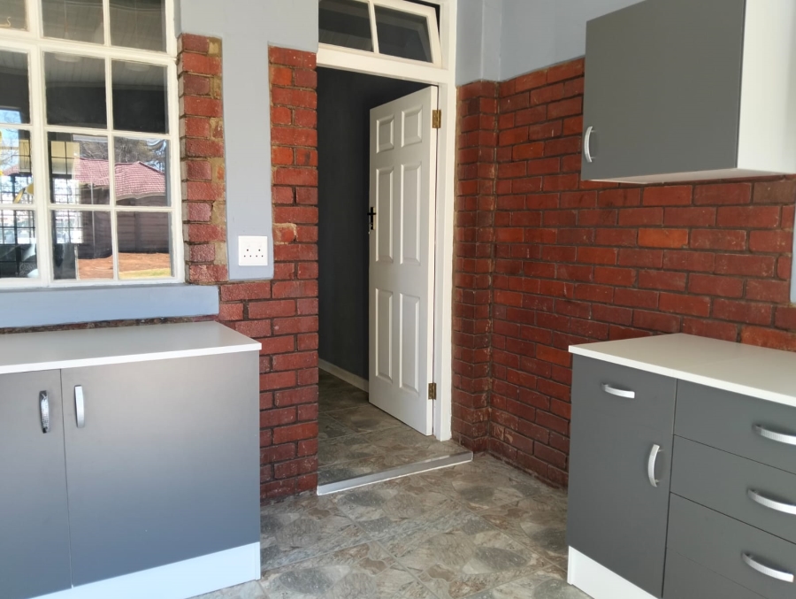 4 Bedroom Property for Sale in Vogelstruisbult Gauteng