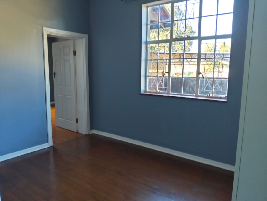 4 Bedroom Property for Sale in Vogelstruisbult Gauteng