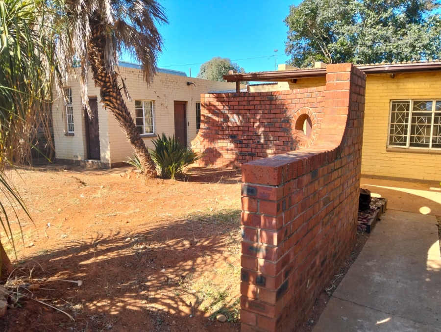 4 Bedroom Property for Sale in Vogelstruisbult Gauteng