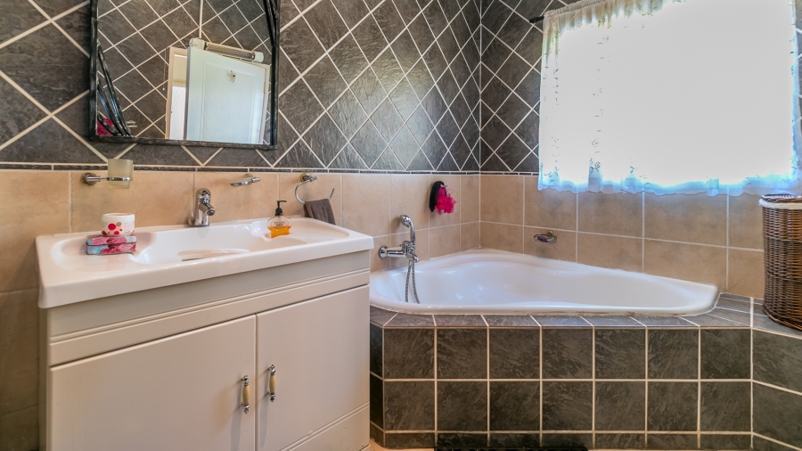 3 Bedroom Property for Sale in Sharonlea Gauteng