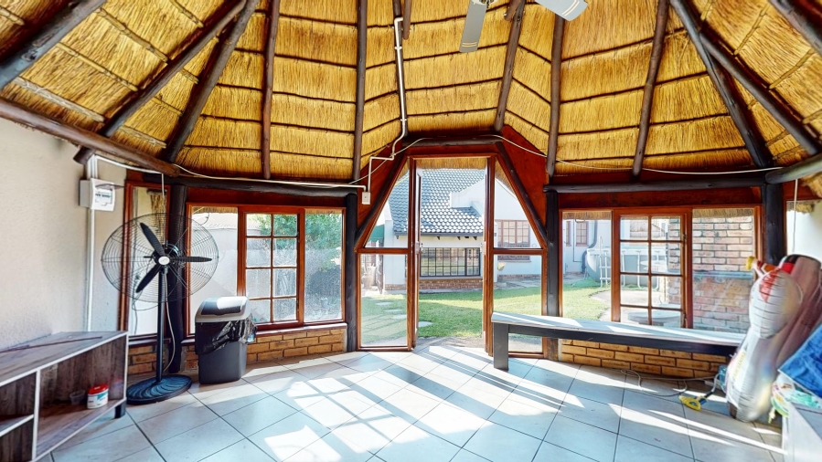 2 Bedroom Property for Sale in Elandshaven Gauteng