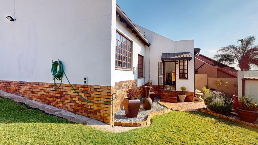 2 Bedroom Property for Sale in Elandshaven Gauteng