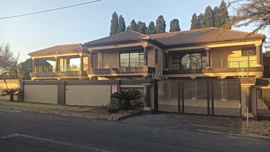 To Let 7 Bedroom Property for Rent in Edleen Gauteng