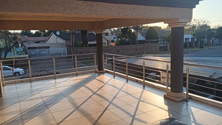 To Let 7 Bedroom Property for Rent in Edleen Gauteng