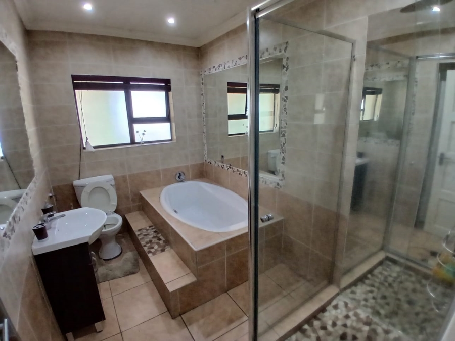To Let 7 Bedroom Property for Rent in Edleen Gauteng