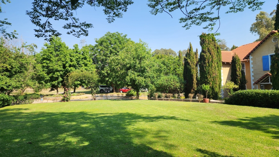 11 Bedroom Property for Sale in Chartwell Gauteng