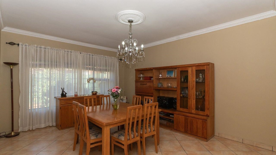 4 Bedroom Property for Sale in Glen Marais Gauteng