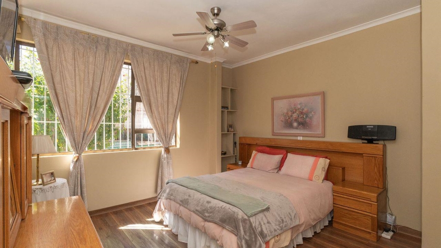 4 Bedroom Property for Sale in Glen Marais Gauteng